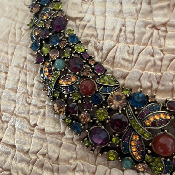 Heidi Daus Vintage Fantasy in Flight Dragonfly Collar Necklace and Earring Set - Picture 4 of 12